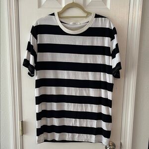 Striped Short Sleeve Crewneck Tee in Black & White